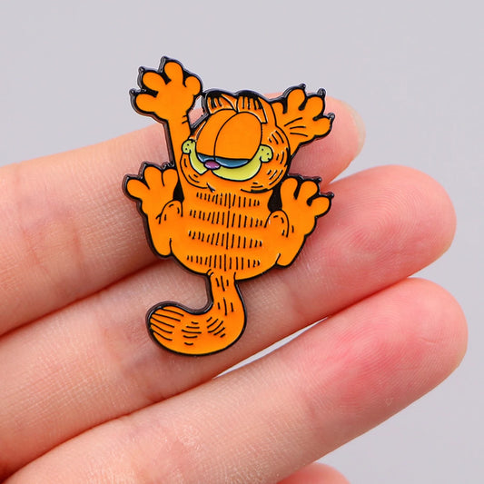 Gorfield Hang in there Enamel Pin